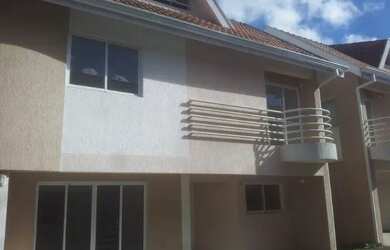 Imagem: A casa em condomínio possui 4 Dormitórios, 3 Banheiros, 2