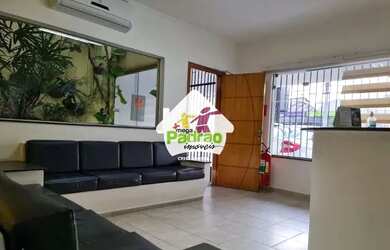 Imagem: A casa possui 3 Dormitórios, 3 Banheiros, 1 Vaga na garagem