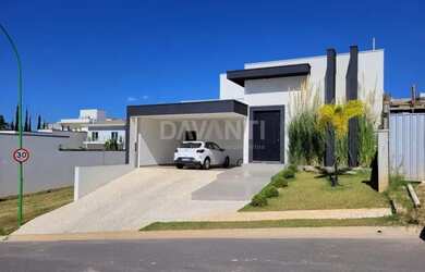 Imagem: A casa em condomínio possui 3 Dormitórios, 4 Banheiros, 4