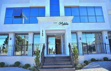 Imagem: O apartamento possui 1 Dormitório, 1 Banheiro, 1 Vaga na garagem