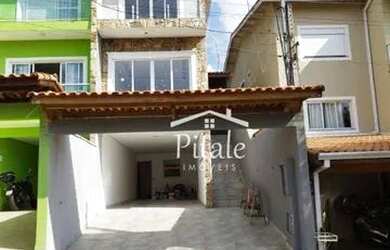 Imagem: A casa em condomínio possui 3 Dormitórios, 2 Banheiros, 4