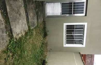 Imagem: A casa possui 1 Dormitório, 1 Banheiro, 50m² de Área e está