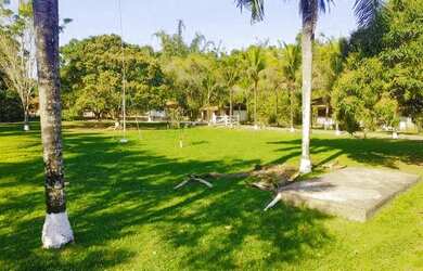 Imagem 11: Papucaia- Região Nobre- Fazendinha/ Haras Montado- Porteira Fechada