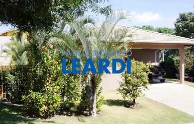 Imagem: A casa em condomínio possui 3 Dormitórios, 3 Banheiros, 4