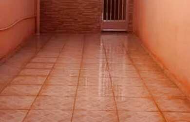 Imagem: A casa possui 1 Dormitório, 1 Banheiro, 70m² de Área e está