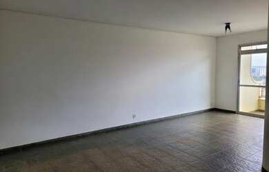 Imagem: O apartamento possui 2 Dormitórios, 2 Banheiros, 2 Vagas na