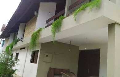 Imagem: A casa possui 5 Dormitórios, 5 Banheiros, 4 Vagas na garagem