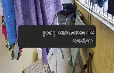 Imagem: A casa e possui 2 Dormitórios, Suítes, 1 Banheiro, 70-0m²