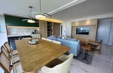 Imagem: O apartamento possui 3 Dormitórios, 3 Banheiros, 2 Vagas na