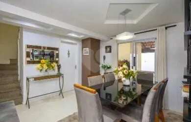 Imagem: A casa em condomínio possui 3 Dormitórios, 3 Banheiros, 2