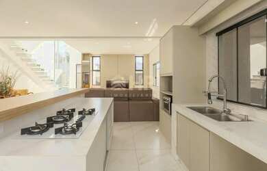 Imagem 15: Sobrado com 04 suítes e 03 vagas de garagem Bom Retiro Matinhos