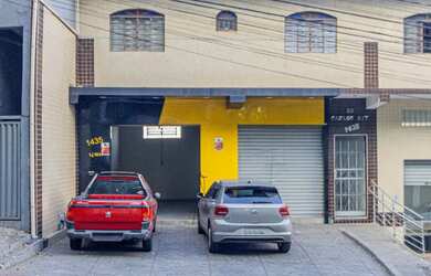 Imagem: O depósito possui 2 Vagas na garagem, 65m² de Área e Imóvel