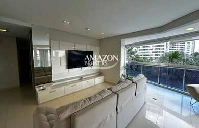 Imagem: O apartamento possui 3 Dormitórios, 5 Banheiros, 2 Vagas na