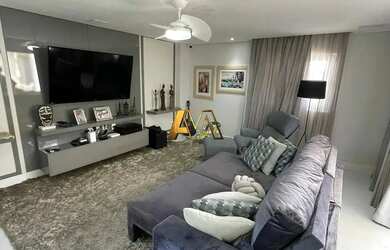 Imagem: A casa em condomínio possui 5 Dormitórios, 5 Banheiros, 5