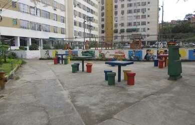 Imagem: O apartamento possui 2 Dormitórios, 1 Banheiro, 2 Vagas na