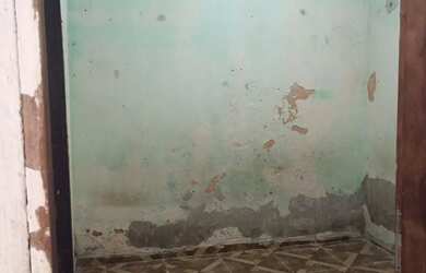 Imagem: A casa possui 2 Dormitórios, 1 Banheiro e está localizado