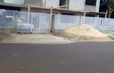 Imagem: A casa possui 4 Dormitórios, 2 Vagas na garagem e está localizado