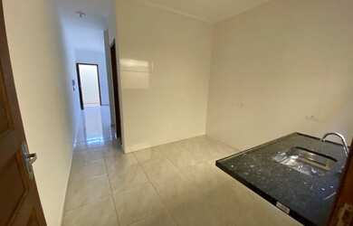 Imagem: A casa em condomínio possui 2 Dormitórios, 2 Banheiros, 1