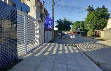 Imagem: A casa em condomínio possui 2 Dormitórios, 2 Banheiros, 1