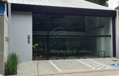 Imagem: O depósito possui 4 Vagas na garagem, 200m² de Área e está