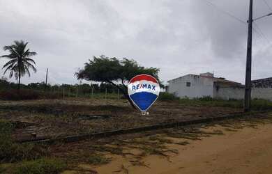 Imagem: O terreno possui 200m² de Área e está localizado em Conde