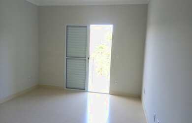 Imagem 4: SOBRADO COM 3 DORMITÓRIOS E VISTA DA PEDRA GRANDE EM ATIBAIA