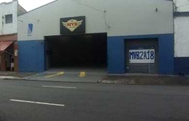 Imagem: O depósito possui 5 Vagas na garagem, 461m² de Área e está