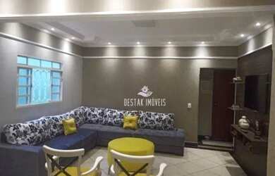 Imagem: A casa possui 3 Dormitórios, 2 Banheiros, 2 Vagas na garagem