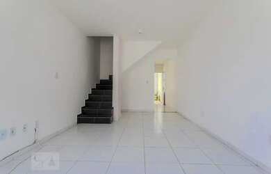 Imagem: A casa em condomínio possui 2 Dormitórios, 1 Banheiro, 1 Vaga