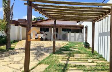 Imagem: A casa em condomínio possui 3 Dormitórios, 3 Banheiros, 2