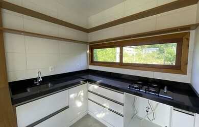 Imagem 13: Sobrado para Venda em Imbituba, Arroio, 1 dormitório, 1 banheiro