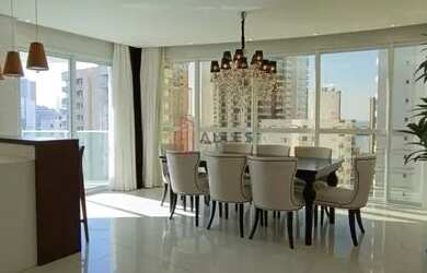 Imagem: O apartamento possui 3 Dormitórios, 3 Banheiros, 2 Vagas na