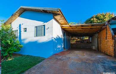 Imagem: A casa possui 2 Dormitórios, 1 Banheiro, 1 Vaga na garagem