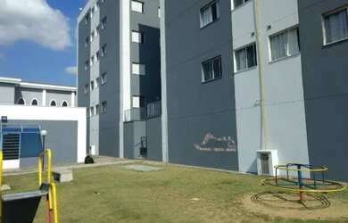 Imagem: O apartamento possui 3 Dormitórios, 1 Banheiro, 1 Vaga na garagem