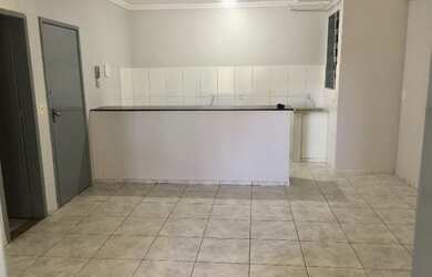 Imagem: O apartamento possui 2 Dormitórios e 1 Banheiro e está localizado