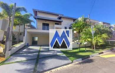 Imagem: A casa em condomínio possui 3 Dormitórios, 4 Banheiros, 4