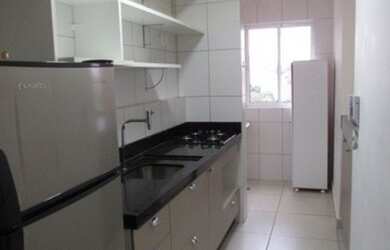 Imagem: O apartamento possui 2 Dormitórios, 1 Banheiro, 1 Vaga na garagem