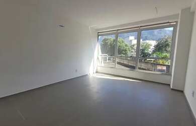 Imagem: O depósito possui 2 Vagas na garagem, 56m² de Área e está