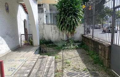 Imagem: A casa possui 5 Dormitórios, 5 Banheiros, 5 Vagas na garagem