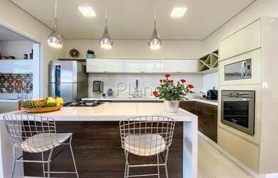 Imagem 11: Venda Casa com 200,00 metroQuadrado, 3 dormitório s , 4 vaga s . Swiss...