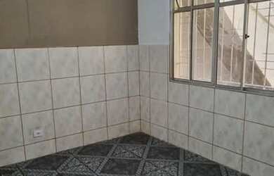 Imagem: A casa possui 1 Dormitório, 1 Banheiro, 35m² de Área e está