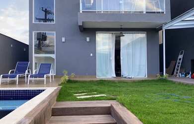 Imagem: A casa em condomínio possui 2 Dormitórios, 5 Banheiros, 2