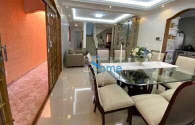 Imagem: A casa em condomínio possui 5 Dormitórios, 5 Banheiros, 5