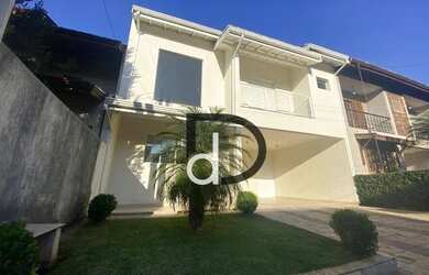 Imagem: A casa em condomínio possui 3 Dormitórios, 3 Banheiros, 4