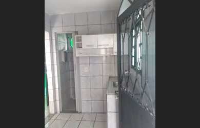 Imagem: A casa possui 2 Dormitórios, 1 Banheiro, 65m² de Área e