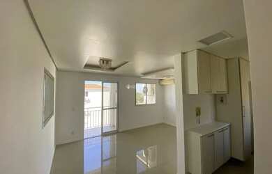 Imagem: O apartamento possui 3 Dormitórios, 1 Banheiro, 2 Vagas na