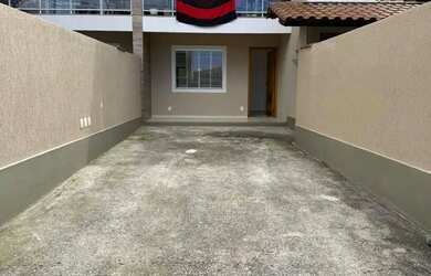 Imagem: A casa possui 2 Dormitórios, 2 Banheiros, 1 Vaga na garagem