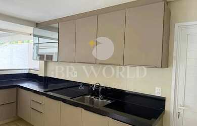 Imagem 12: Sobrado reformado com 4 suítes rico em armários, área de lazer no portal...