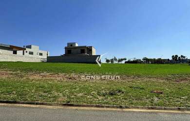 Imagem: O terreno possui 482m² de Área e está localizado em Chácara