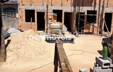 Imagem: A casa possui 2 Dormitórios, 1 Banheiro, 1 Vaga na garagem